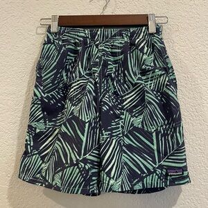 Boy’s Patagonia Baggies Swim Trunks in A Palm Tree Leaf Print - Like new!